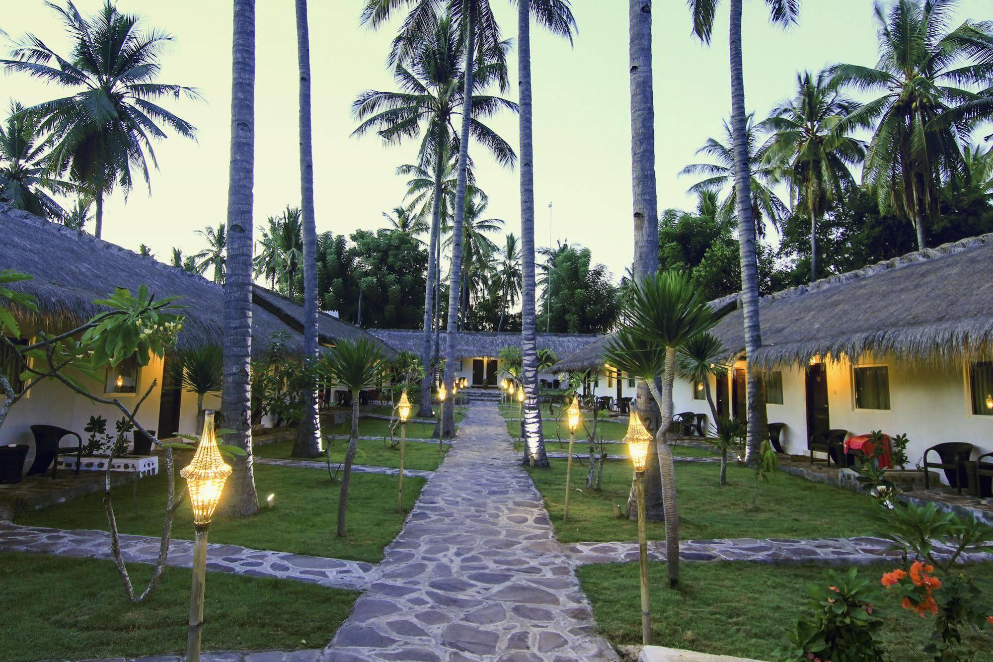 Grand Sunset Gili Air Hotel ภายนอก รูปภาพ